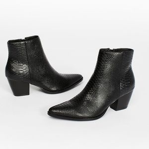 Vegan going west boot